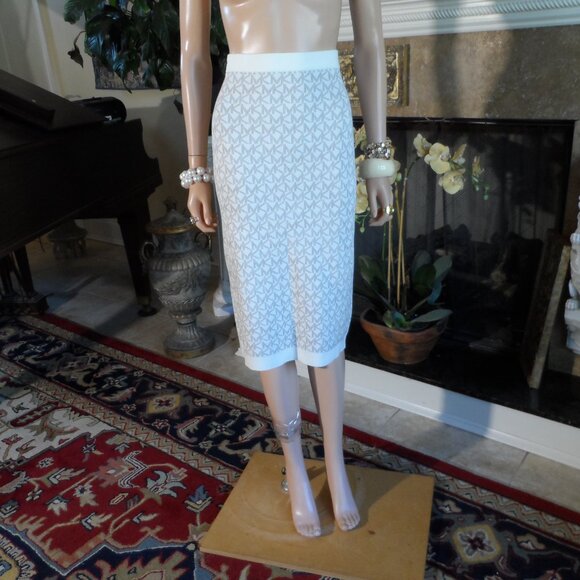 New Michael Kors Beige/Cream Logo Pattern Knit Skirt Suit Size M - Picture 7 of 16